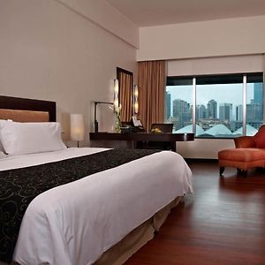 Deluxe King Room Room